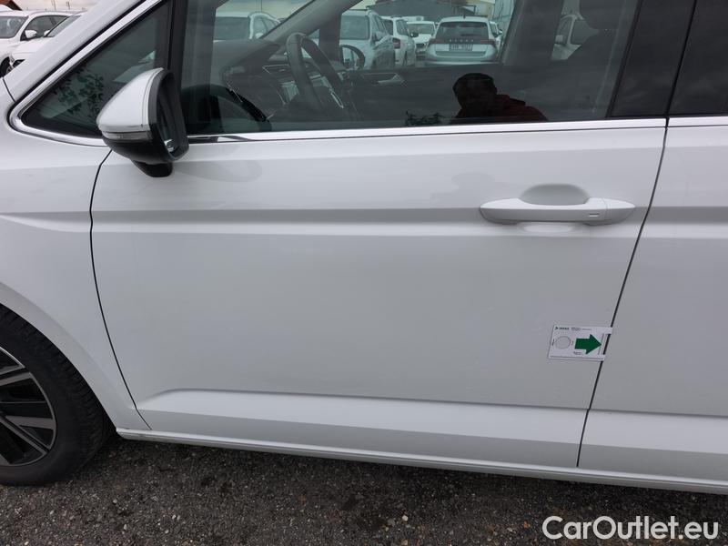  Volkswagen  Touran  (5T1)(2015)  2.0TDI 110 Highline DSG #5