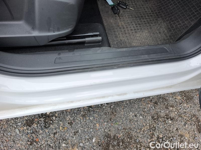  Volkswagen  Touran  (5T1)(2015)  2.0TDI 110 Highline DSG #24