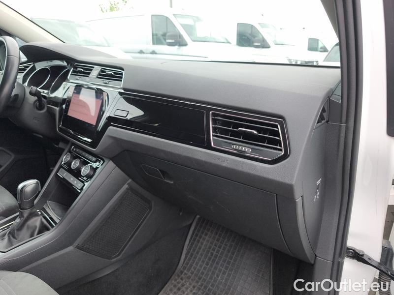  Volkswagen  Touran  (5T1)(2015)  2.0TDI 110 Highline DSG #26