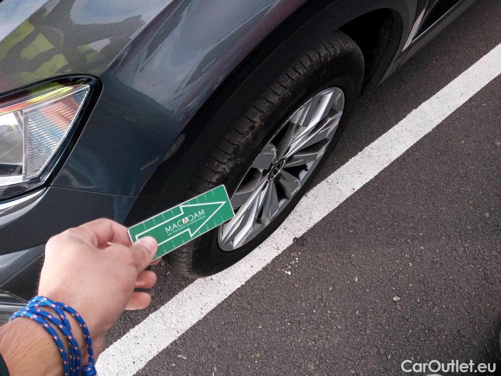  Volkswagen  T-ROC VOLKSWAGEN  / 2017 / 5P / todoterreno Advance 2.0 TDI 110kW (150CV) DSG (AC2) #28