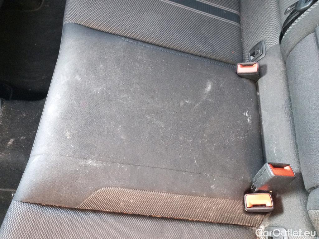  Volkswagen  T-ROC VOLKSWAGEN  / 2017 / 5P / todoterreno Advance 2.0 TDI 110kW (150CV) DSG (AC2) #4