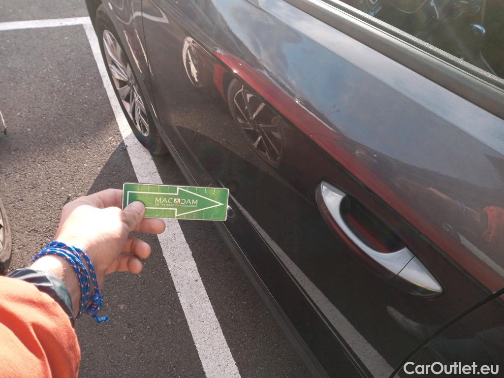  Volkswagen  T-ROC VOLKSWAGEN  / 2017 / 5P / todoterreno Advance 2.0 TDI 110kW (150CV) DSG (AC2) #26