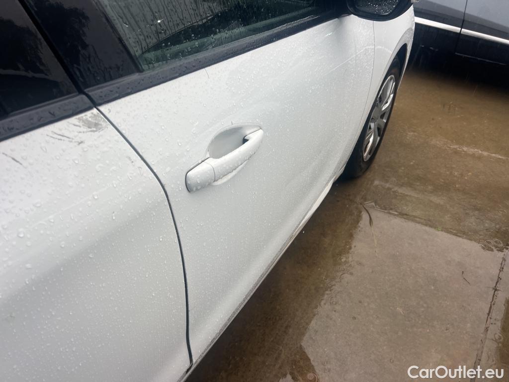  Peugeot  208 PEUGEOT  / 2019 / 5P / berlina con portón BlueHDi 73kW (100CV) Active #12