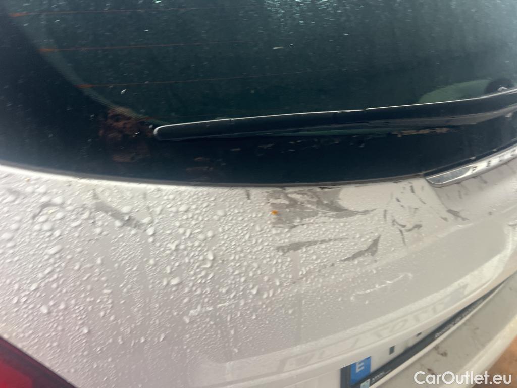  Peugeot  208 PEUGEOT  / 2019 / 5P / berlina con portón BlueHDi 73kW (100CV) Active #17