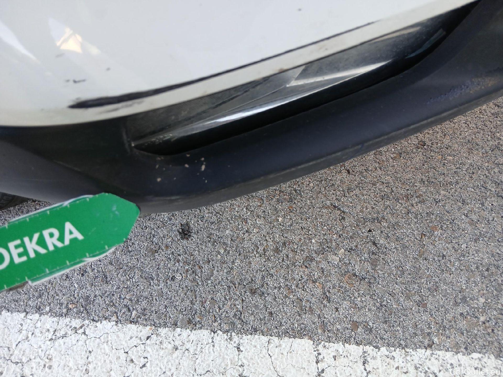  Nissan  Qashqai NISSAN  / 2017 / 5P / todoterreno DIG-T 103 kW (140 CV) E6D ACENTA #14