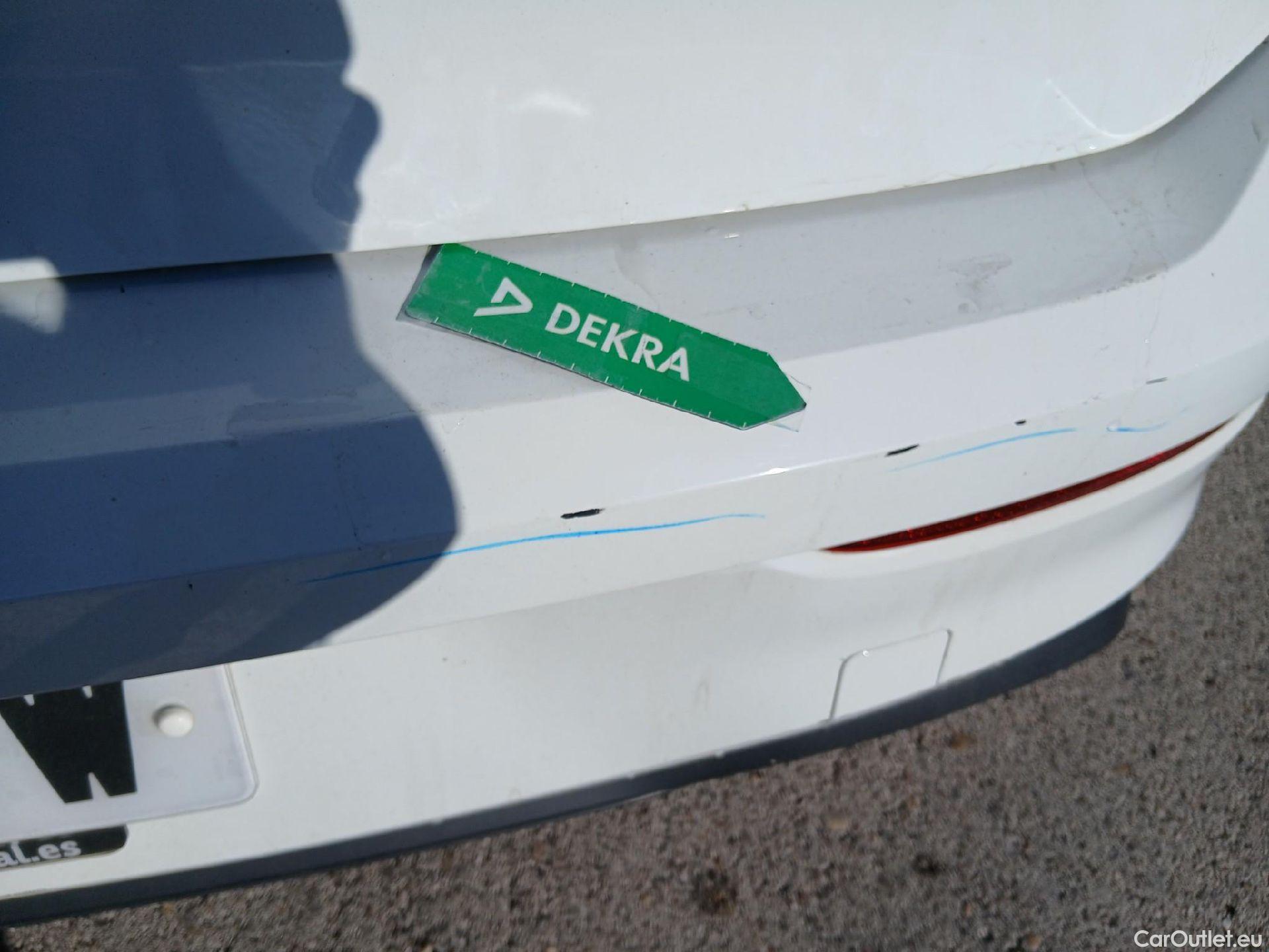  Volkswagen  Golf  VOLKSWAGEN / 2020 / 5P / berlina con portón 2.0 TDI 85kW (115CV) #17