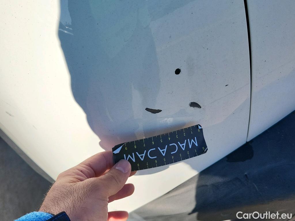  Peugeot  2008 PEUGEOT  / 2019 / 5P / todoterreno Active Pack BlueHDI 81kW (110CV) #18