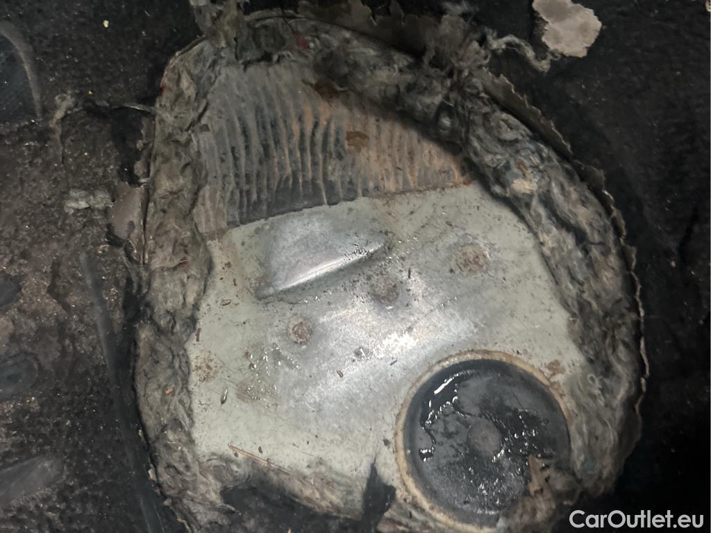  Peugeot  208 PEUGEOT  / 2019 / 5P / berlina con portón BlueHDi 73kW (100CV) Active #45