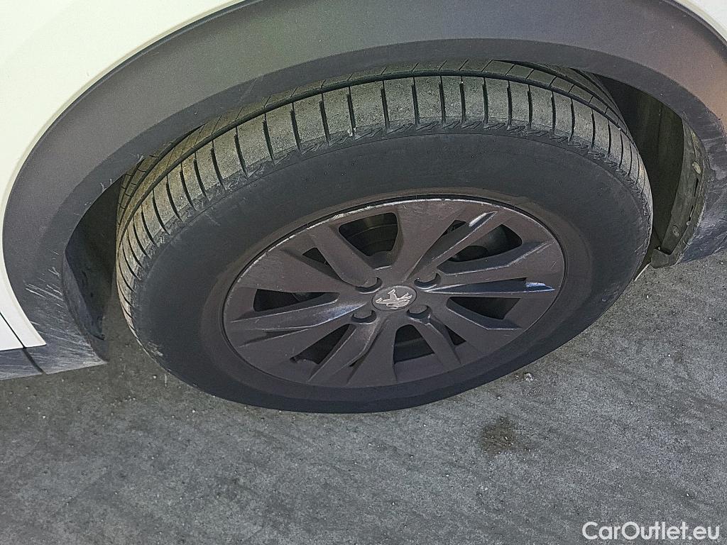  Peugeot  2008 PEUGEOT  / 2019 / 5P / todoterreno Active Pack BlueHDI 81kW (110CV) #5