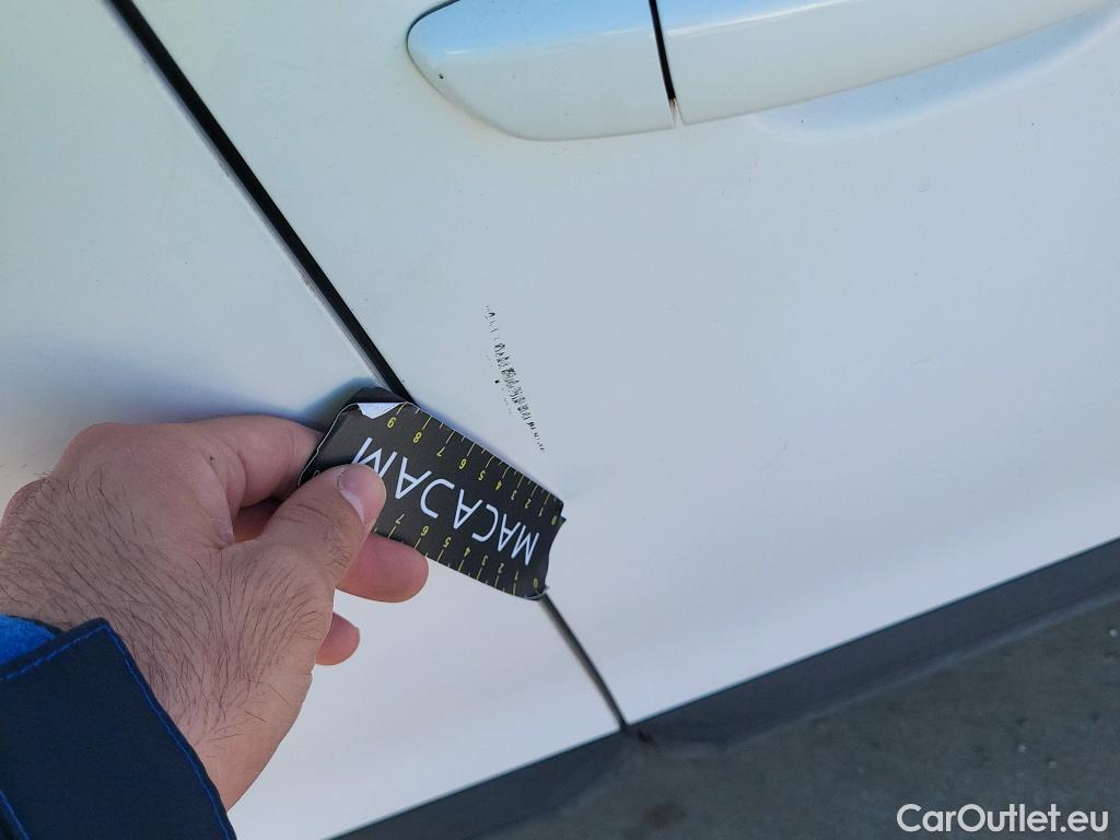  Peugeot  2008 PEUGEOT  / 2019 / 5P / todoterreno Active Pack BlueHDI 81kW (110CV) #8