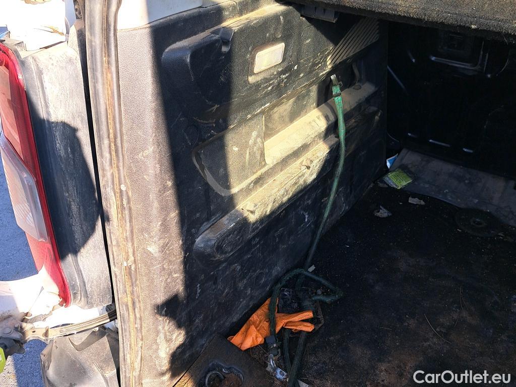  Peugeot  RIFTER PEUGEOT  / 2018 / 4P / combi Active Standard BlueHDi 73kW (IND) #24