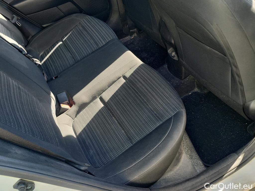  KIA  STONIC KIA  / 2017 / 5P / todoterreno 1.0 T-GDi 88kW (120CV) MHEV iMT Drive #30