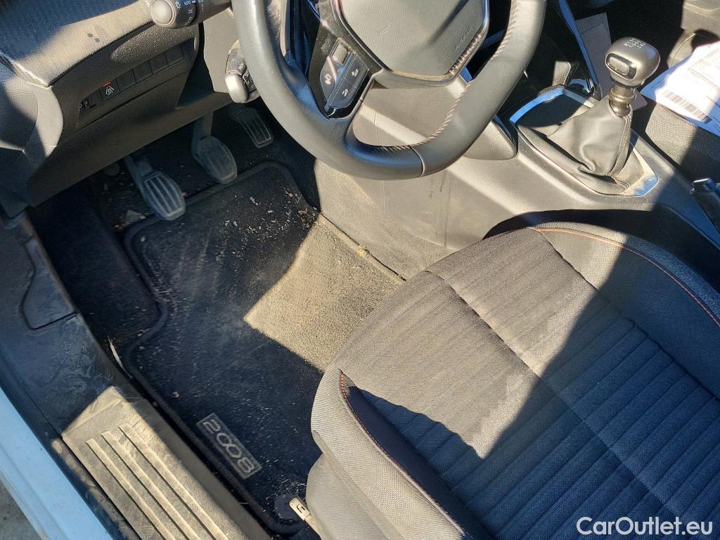  Peugeot  2008 PEUGEOT  / 2019 / 5P / todoterreno Active Pack BlueHDI 81kW (110CV) #33