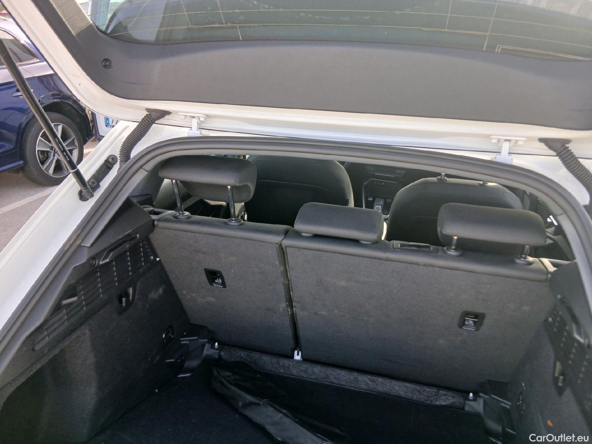  Audi  A3 AUDI  / 2020 / 5P / berlina con portón Sportback 30 TFSI 81kW (110CV) S tronic #3