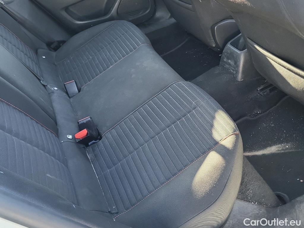  Peugeot  2008 PEUGEOT  / 2019 / 5P / todoterreno Active Pack BlueHDI 81kW (110CV) #30