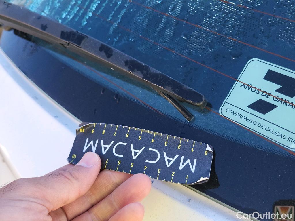  KIA  STONIC KIA  / 2017 / 5P / todoterreno 1.0 T-GDi 88kW (120CV) MHEV iMT Drive #28