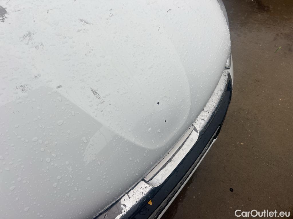  Peugeot  208 PEUGEOT  / 2019 / 5P / berlina con portón BlueHDi 73kW (100CV) Active #35