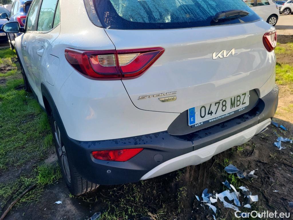  KIA  STONIC KIA  / 2017 / 5P / todoterreno 1.0 T-GDi 88kW (120CV) MHEV iMT Drive #35