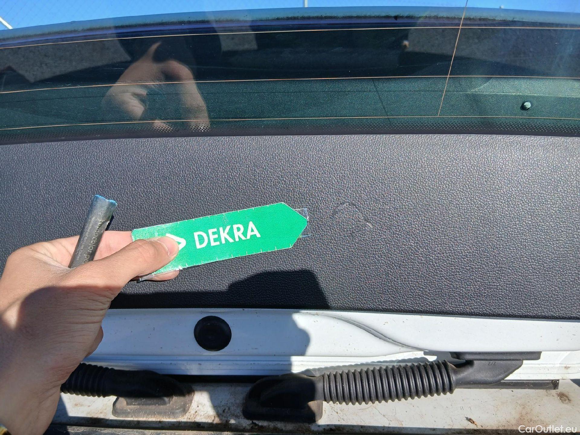  Volkswagen  Golf  VOLKSWAGEN / 2020 / 5P / berlina con portón 2.0 TDI 85kW (115CV) #24