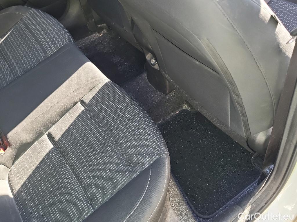  KIA  STONIC KIA  / 2017 / 5P / todoterreno 1.0 T-GDi 88kW (120CV) MHEV iMT Drive #9