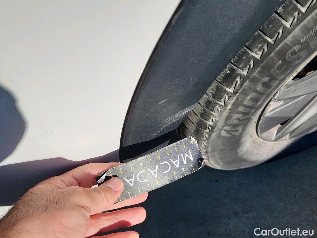  Peugeot  2008 PEUGEOT  / 2019 / 5P / todoterreno Active Pack BlueHDI 81kW (110CV) #35