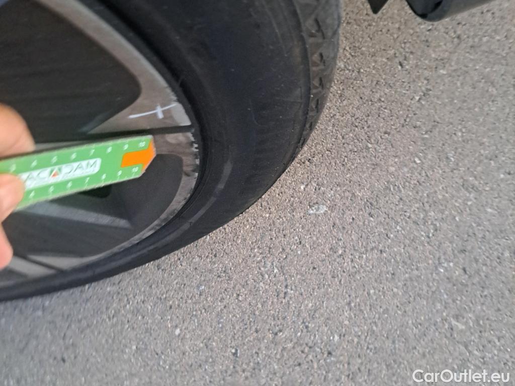  Cupra  Formentor CUPRA  / 2020 / 5P / todoterreno 1.4 e-Hybrid 150kW (204 CV) DSG (AC) #4