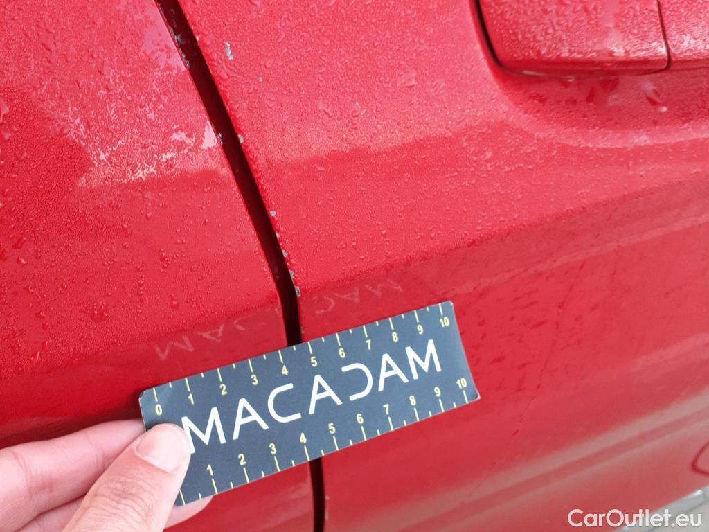  Mercedes  GLA MERCEDES-BENZ Clase  / 2017 / 5P / todoterreno  200 d #17