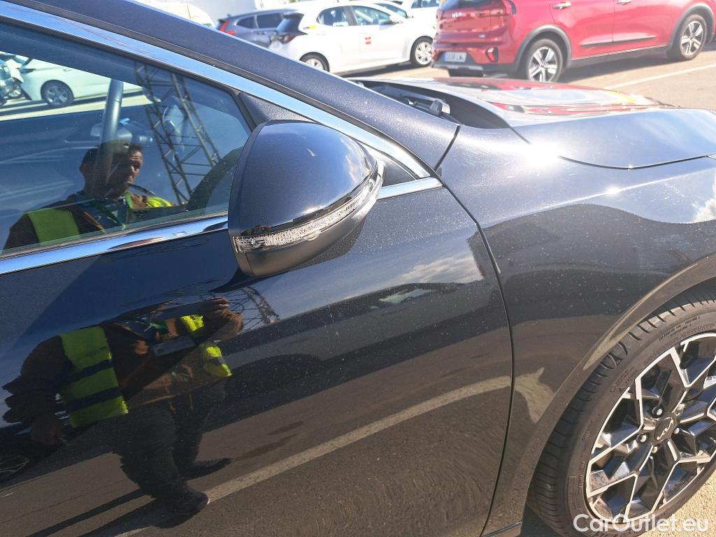  KIA  Cee'd KIA Ceed / 2021 / 5P / berlina con portón 1.0 T-GDi 74kW (100CV) Style Edition #26