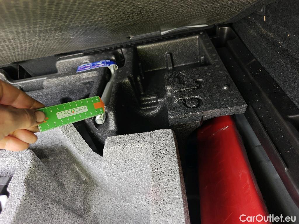  Volvo  XC60 VOLVO  / 2017 / 5P / todoterreno 2.0 T6 AWD Recharge R-Design Auto #12