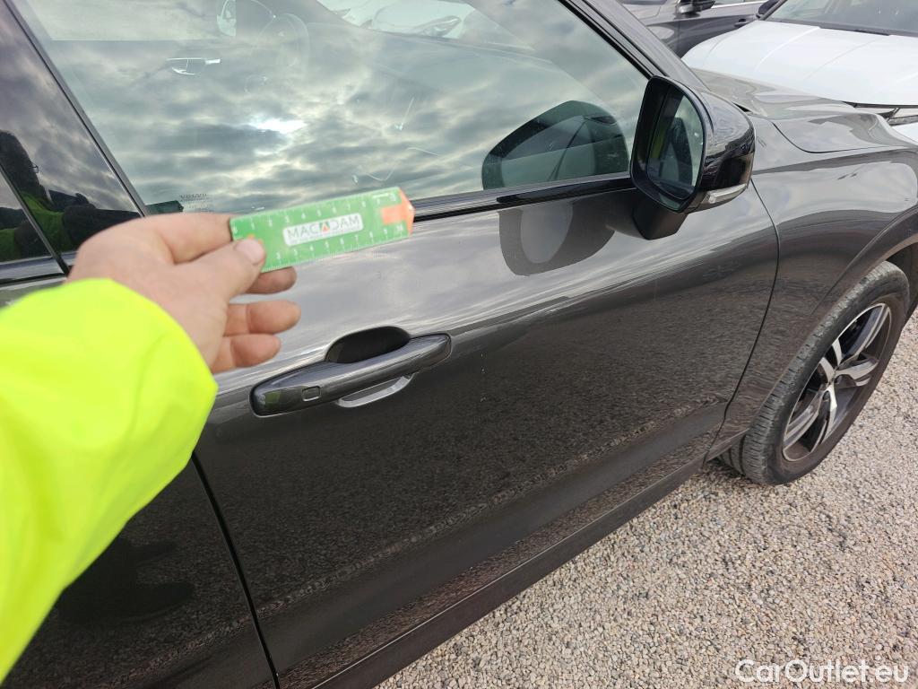  Volvo  XC60 VOLVO  / 2017 / 5P / todoterreno 2.0 T6 AWD Recharge R-Design Auto #8