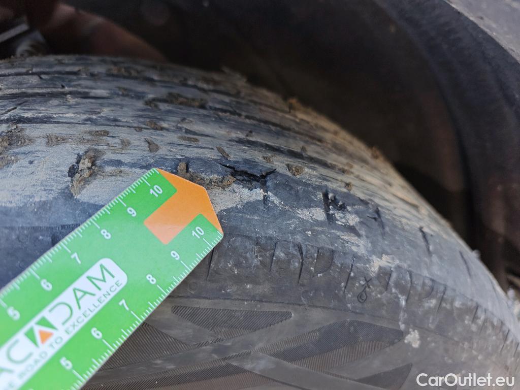  Ford  Kuga  Plug-In Hybrid ST-Line 2.5 225CV ATV E6d #12