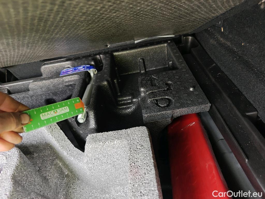  Volvo  XC60 VOLVO  / 2017 / 5P / todoterreno 2.0 T6 AWD Recharge R-Design Auto #13