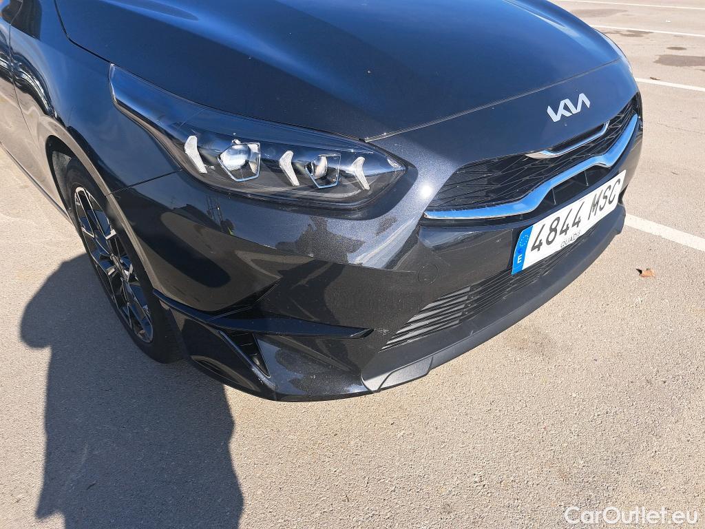 KIA  Cee'd KIA Ceed / 2021 / 5P / berlina con portón 1.0 T-GDi 74kW (100CV) Style Edition #24