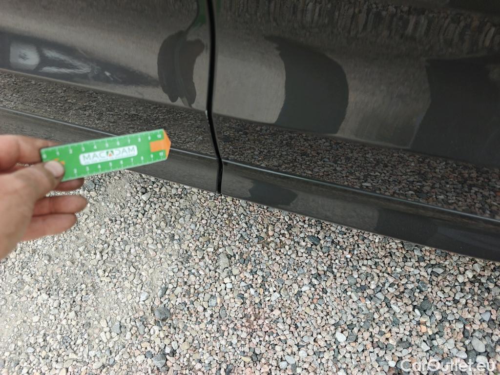  Volvo  XC60 VOLVO  / 2017 / 5P / todoterreno 2.0 T6 AWD Recharge R-Design Auto #7