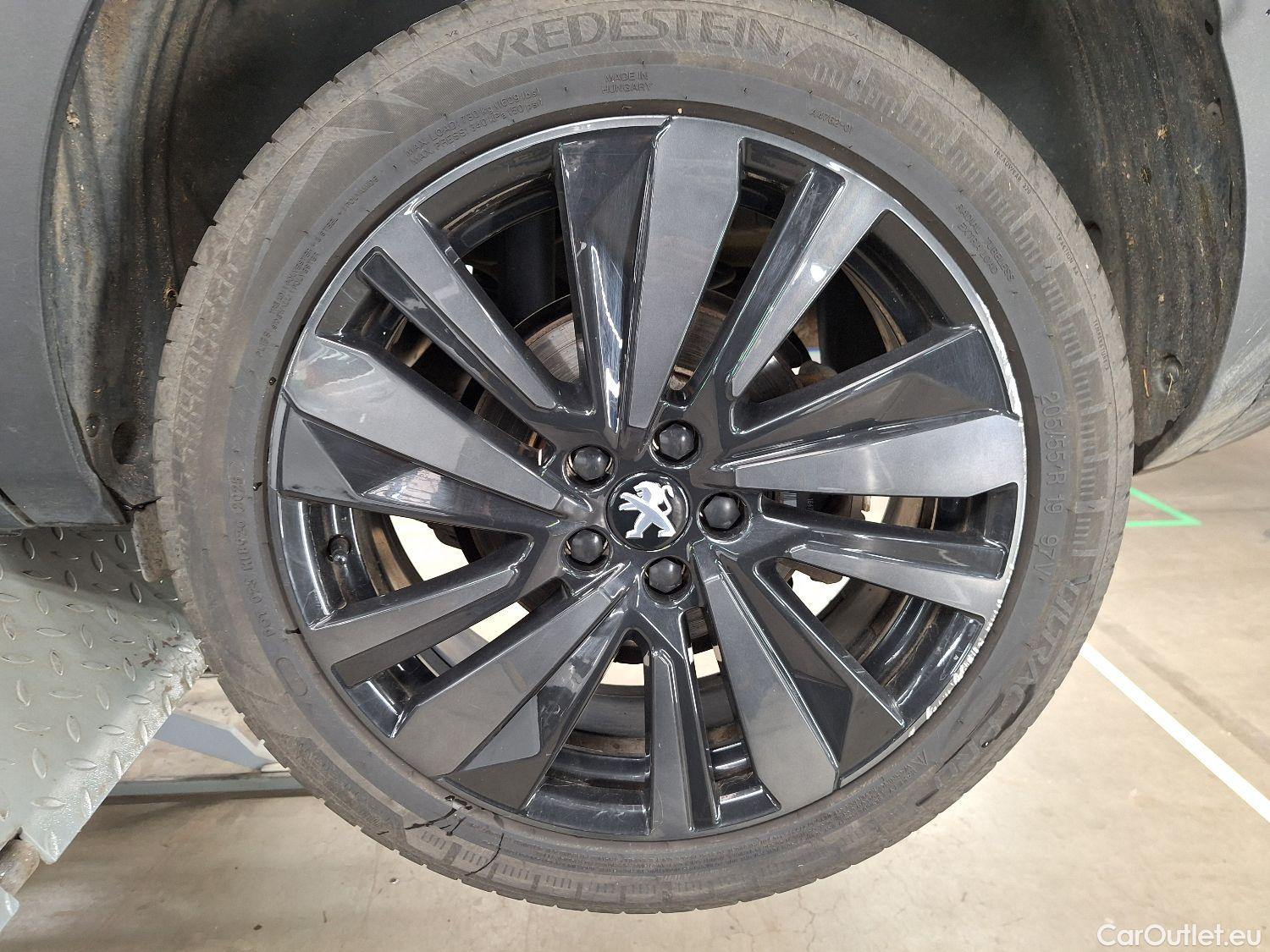  Peugeot  3008 Peugeot,  FL'20, Peugeot  1.5 BlueHDi 96kW S&S EAT8 GT Pack 5d #1