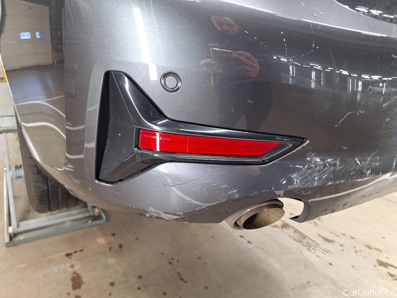  Bmw  Serie 3 BMW, 3-serie '18, BMW 3 Reeks Berline 318iA (115 kW) 4d #32