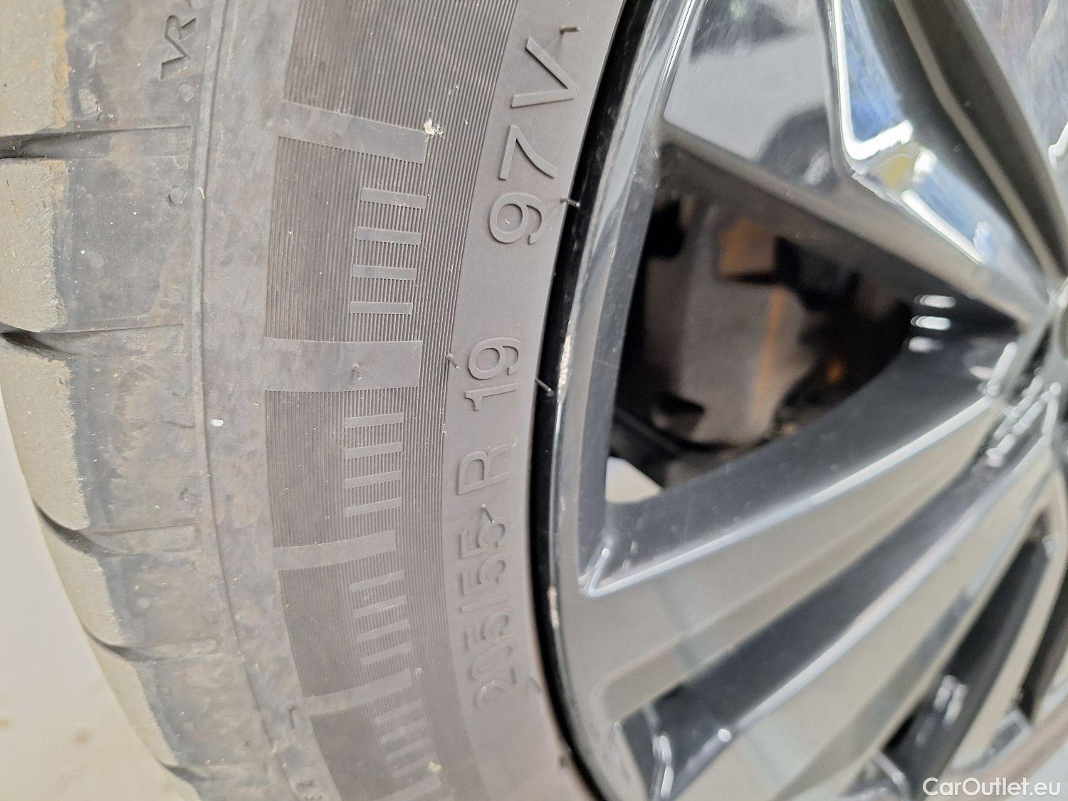  Peugeot  3008 Peugeot,  FL'20, Peugeot  1.5 BlueHDi 96kW S&S EAT8 GT Pack 5d #4