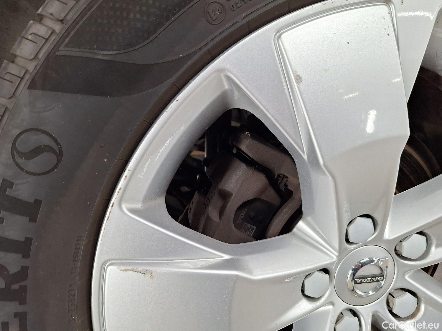  Volvo  XC 40 Volvo, XC40 '17, Volvo XC40 T3 Geartronic Momentum Pro 5d #7