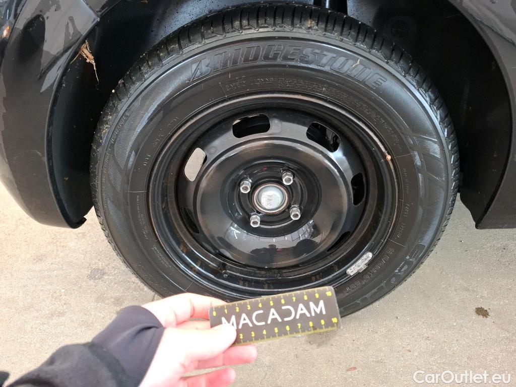  Peugeot  208  Affaire Premium Pack 1.6 HDi 75CV BVM5 E6 #16