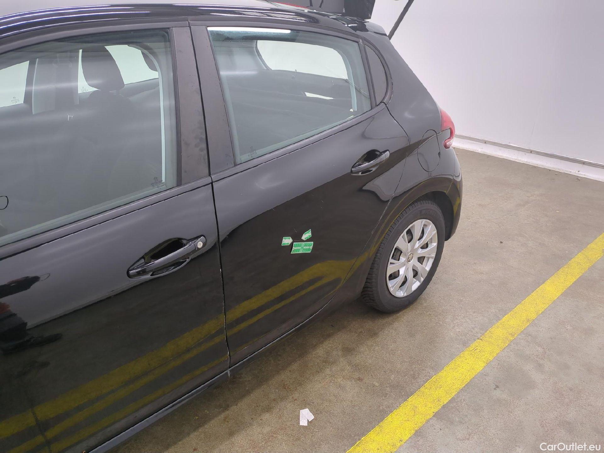  Peugeot  208  Affaire Premium Pack 1.6 HDi 75CV BVM5 E6 #14