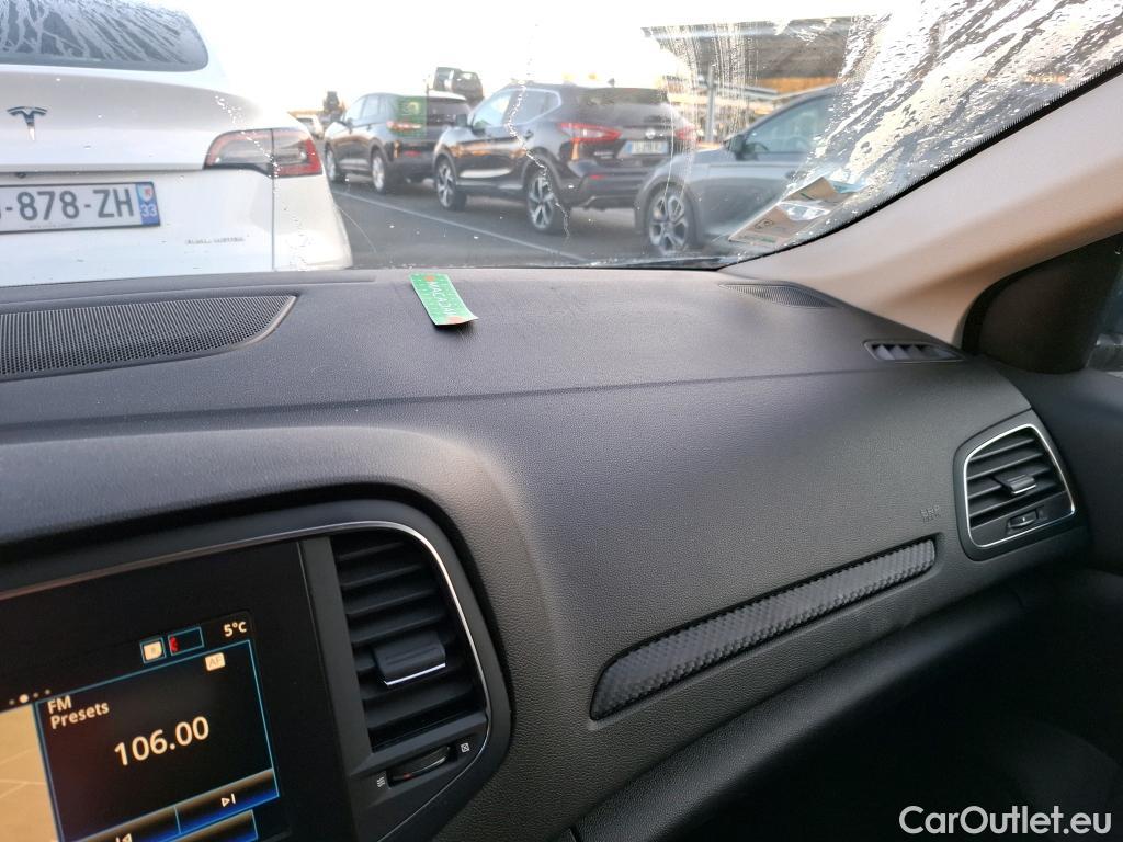  Renault  Megane RENAULT Mégane Berline / 2015 / 5P / Berline Business Blue dCi 115 #3