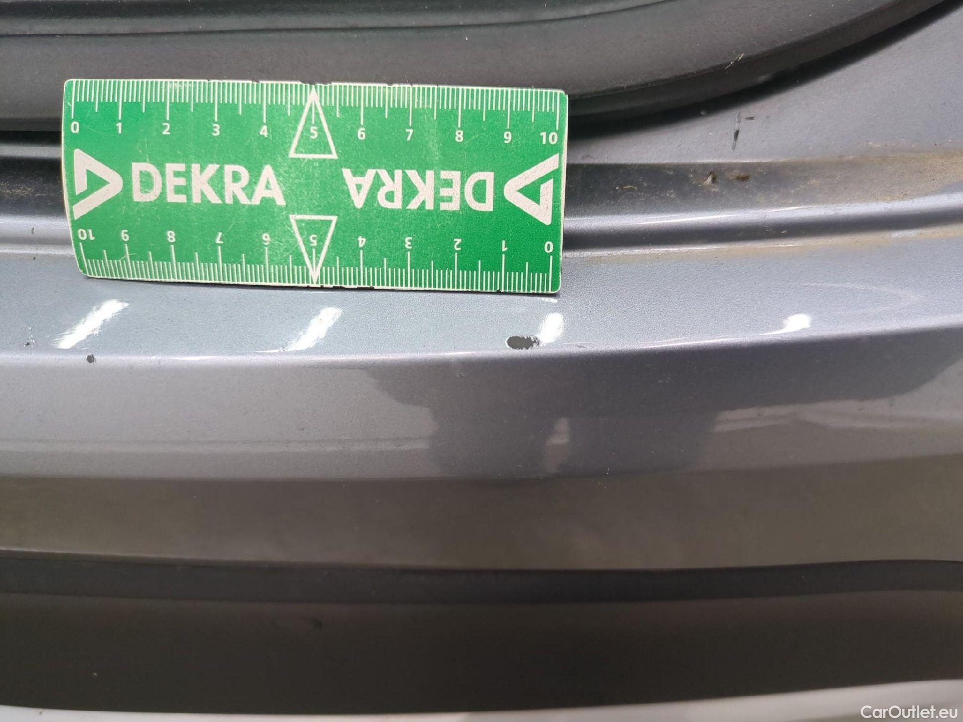  KIA  XCeed KIA  / 2019 / 5P / Crossover 1.6 GDI ISG ISG PHEV ACTIVE BUS DCT6 #25