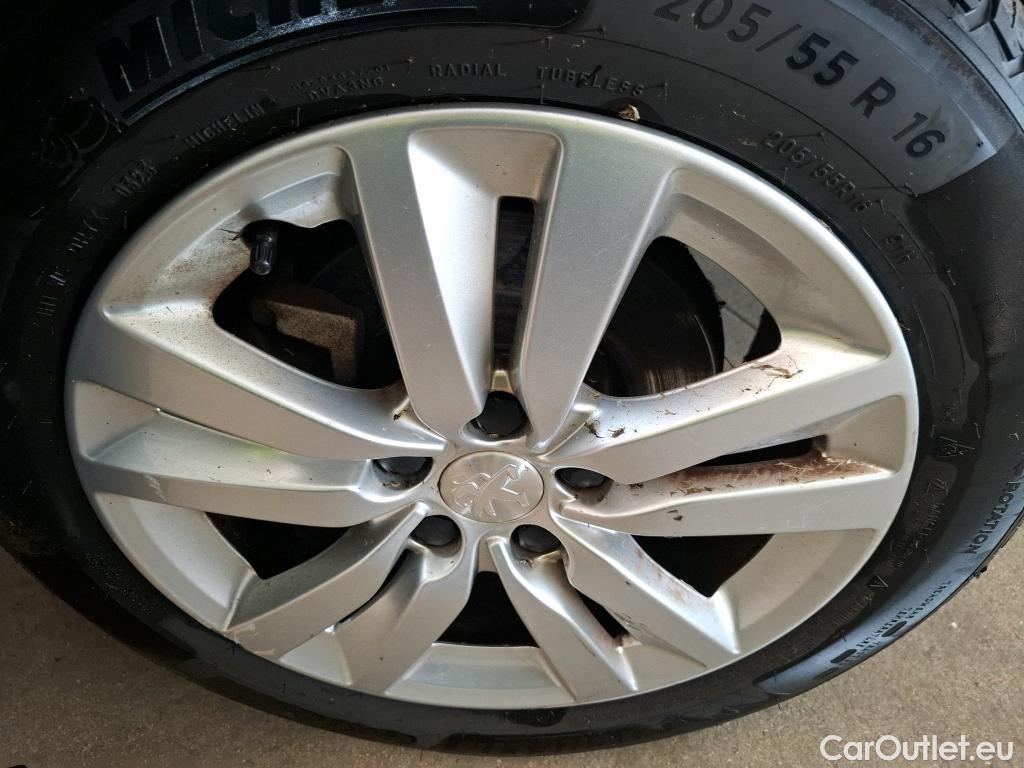  Peugeot  308  Active Business 1.6 Hdi 120CV BVA6 E6 #18