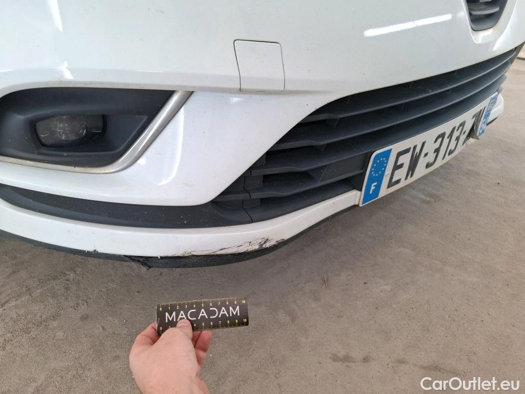  Renault  Clio  IV Grandtour Intens 1.5 dCi 110CV BVM6 E6 #4