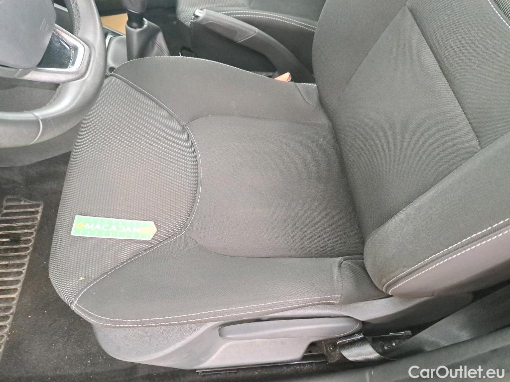  Renault  Clio  IV Business 0.9 TCe 90CV BVM5 E6 #17