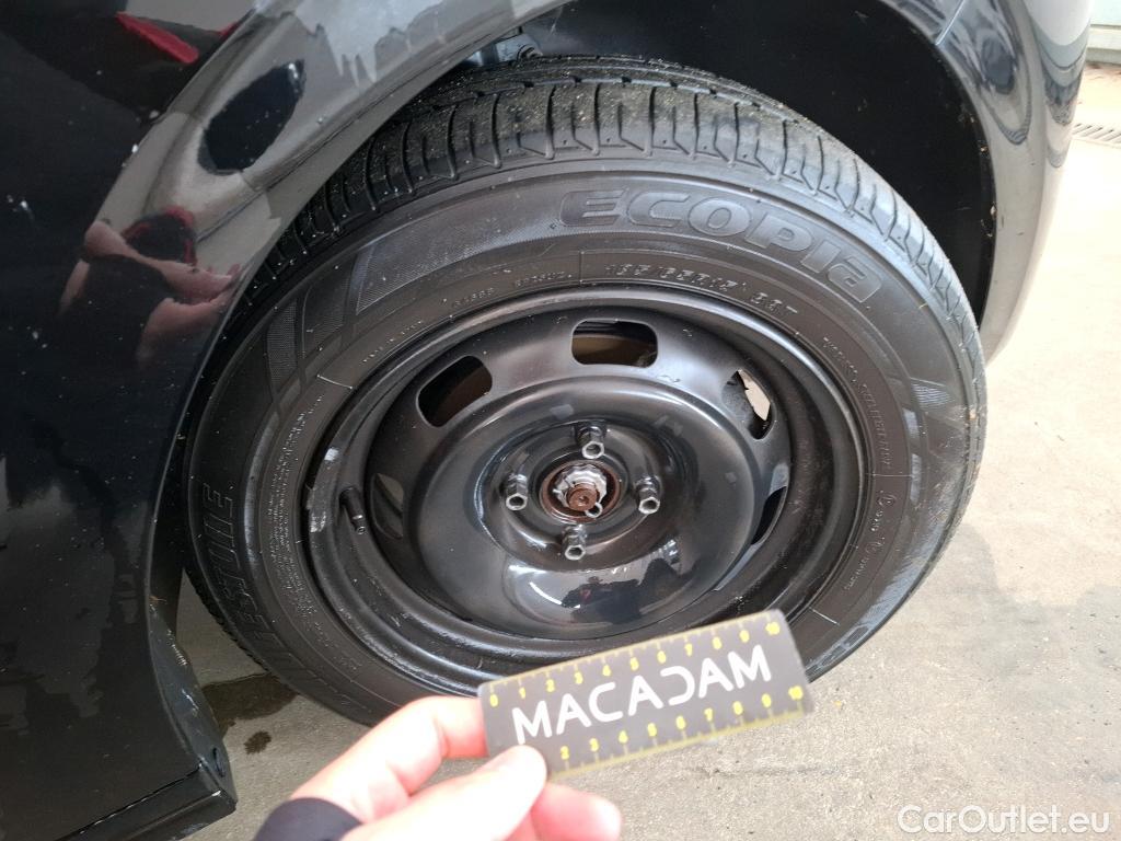  Peugeot  208  Affaire Premium Pack 1.6 HDi 75CV BVM5 E6 #17