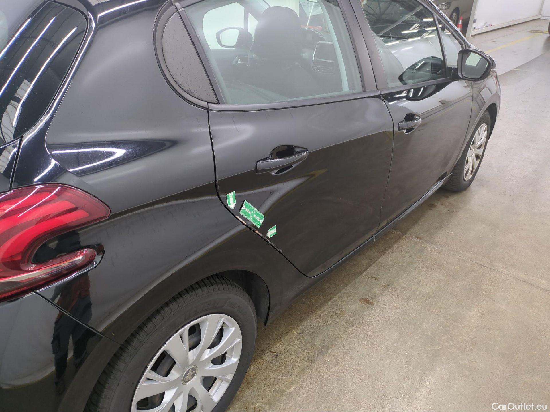  Peugeot  208  Affaire Premium Pack 1.6 HDi 75CV BVM5 E6 #17