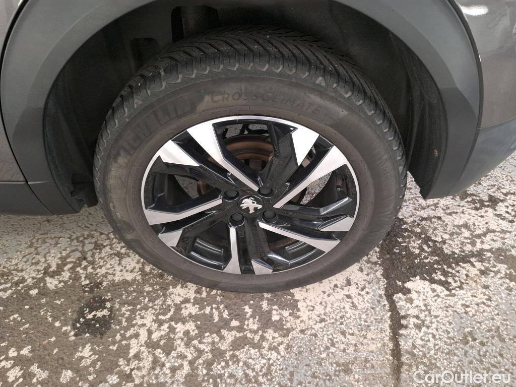  Peugeot  2008  Allure Business 1.2 PureTech 100CV BVM6 E6d #19