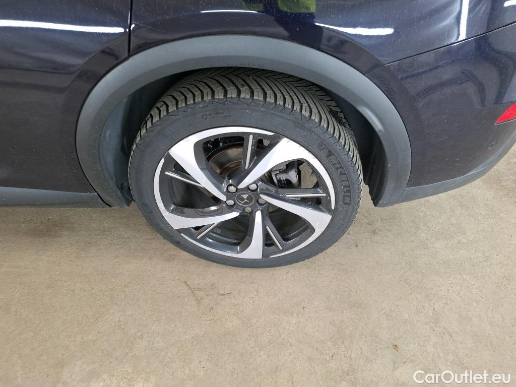  DS  DS7 DS DS 7 Crossback 5p SUV BlueHDi 180 Automatique Grand Chic #18