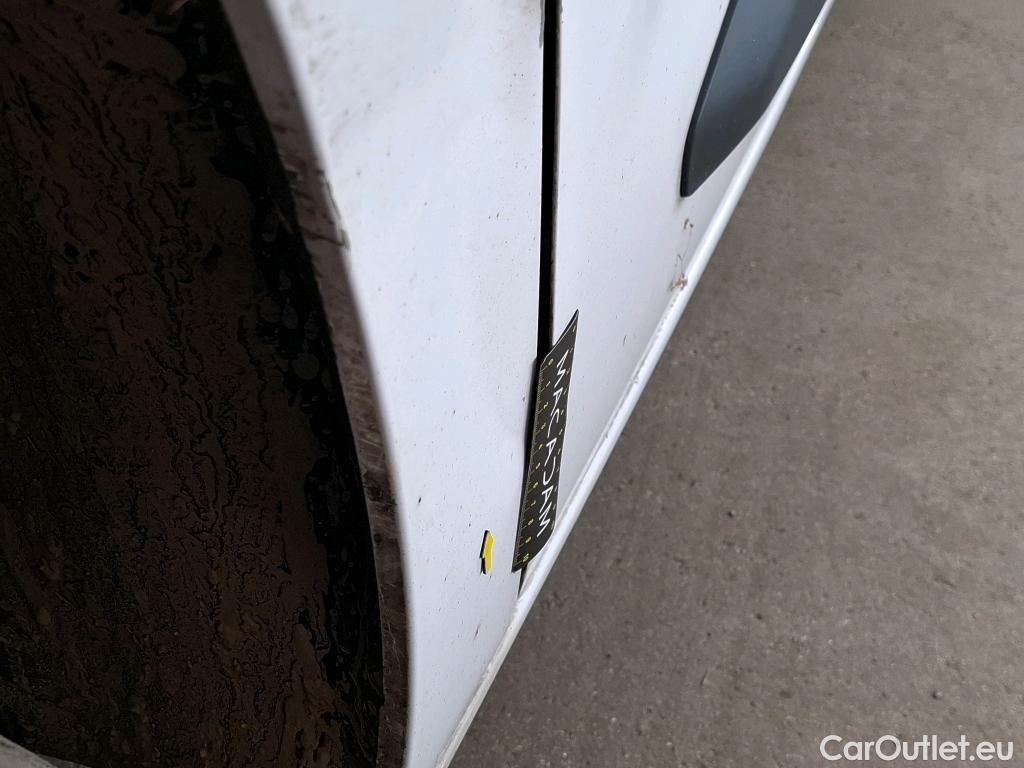  Peugeot  Partner PEUGEOT  VU 4p Fourgonnette BLUEHDI 75 STANDARD 650KG PREMIUM #4